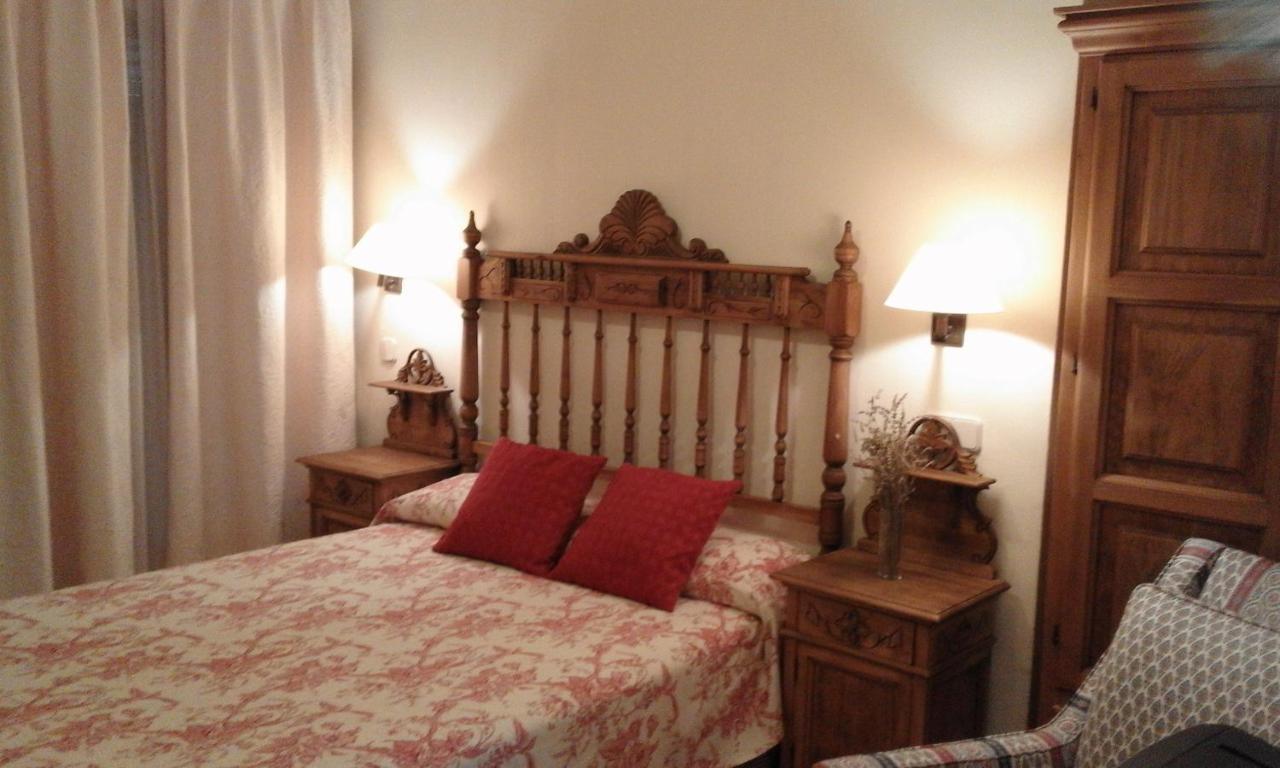 Hostal Rural Cumbres De Castilla Mandayona Exterior photo