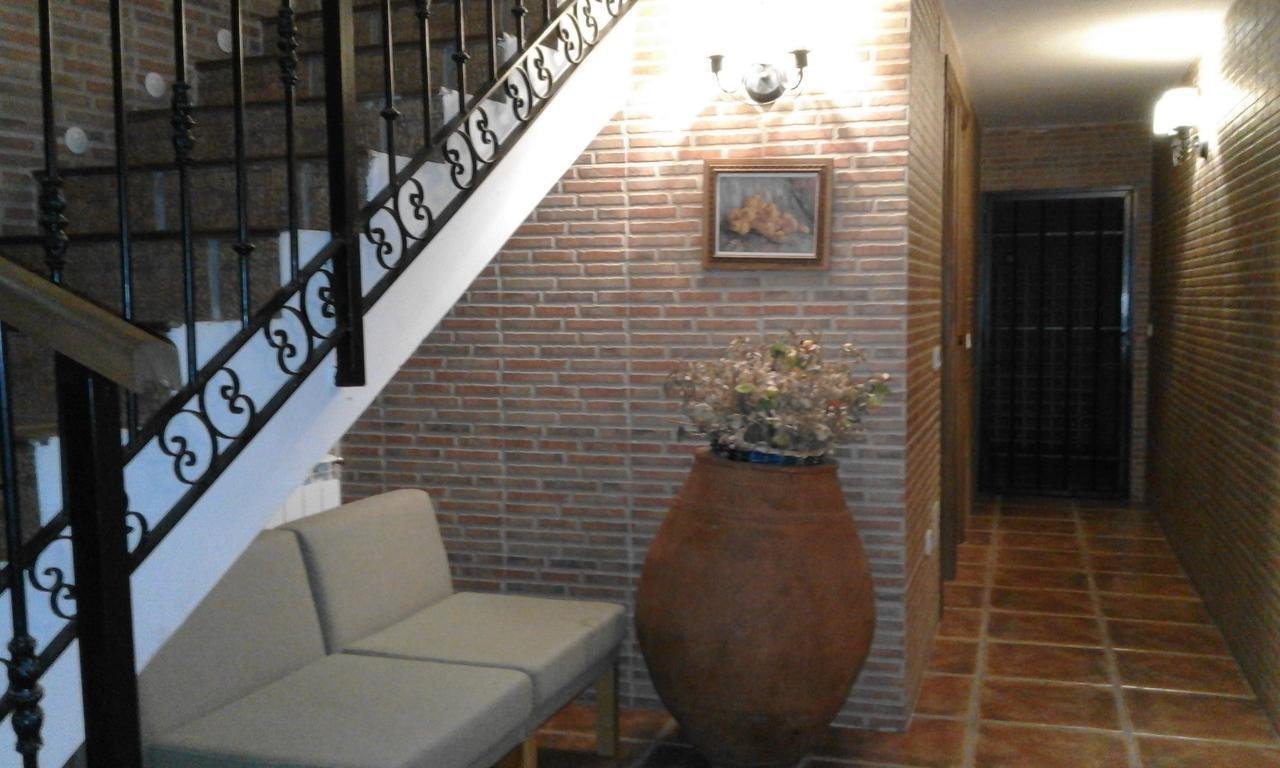 Hostal Rural Cumbres De Castilla Mandayona Exterior photo
