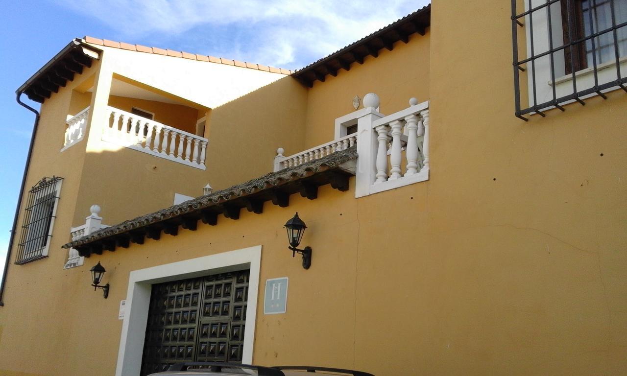 Hostal Rural Cumbres De Castilla Mandayona Exterior photo
