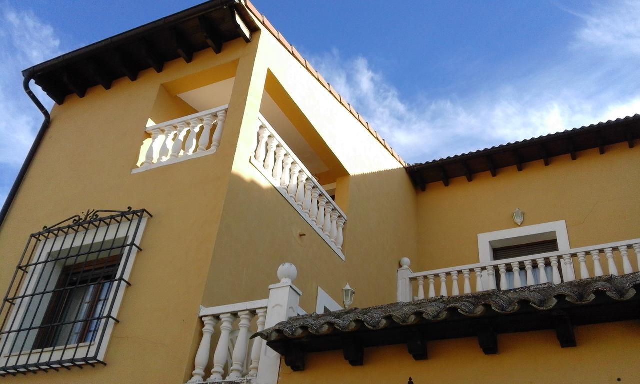 Hostal Rural Cumbres De Castilla Mandayona Exterior photo